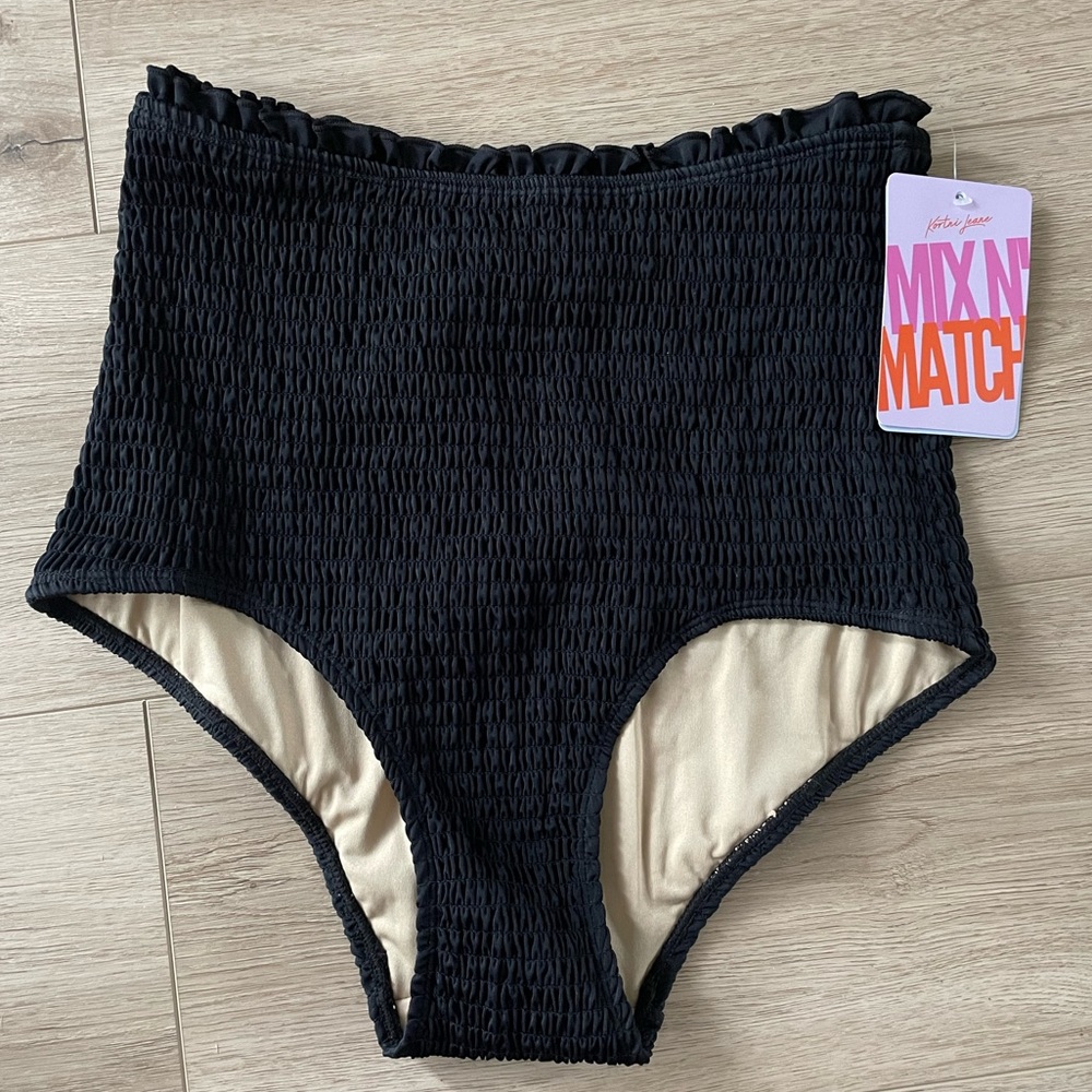 NWT Kortni Jeane Black Smocked High Waisted Bottoms // Small
